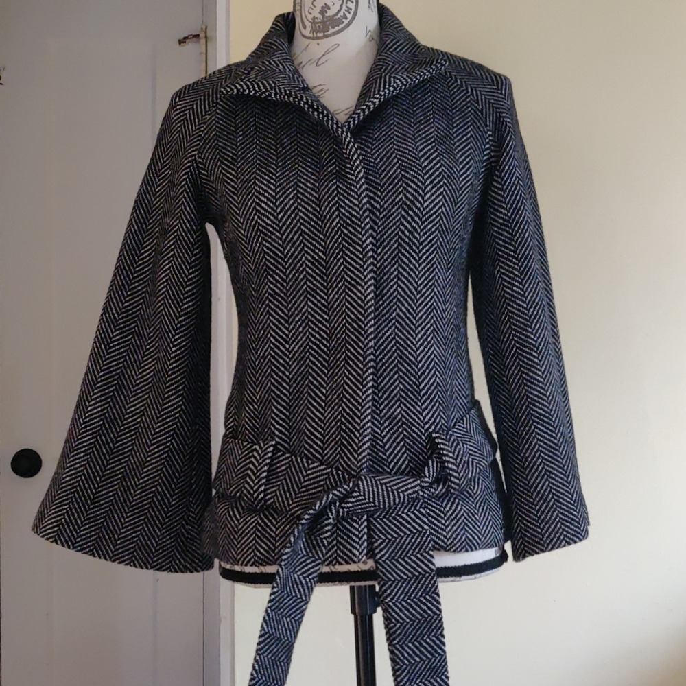 Stunning!Ben Sherman jacket black and white XS